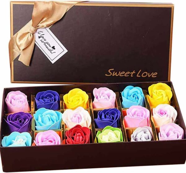 18 savons parfumés à la rose multicolores